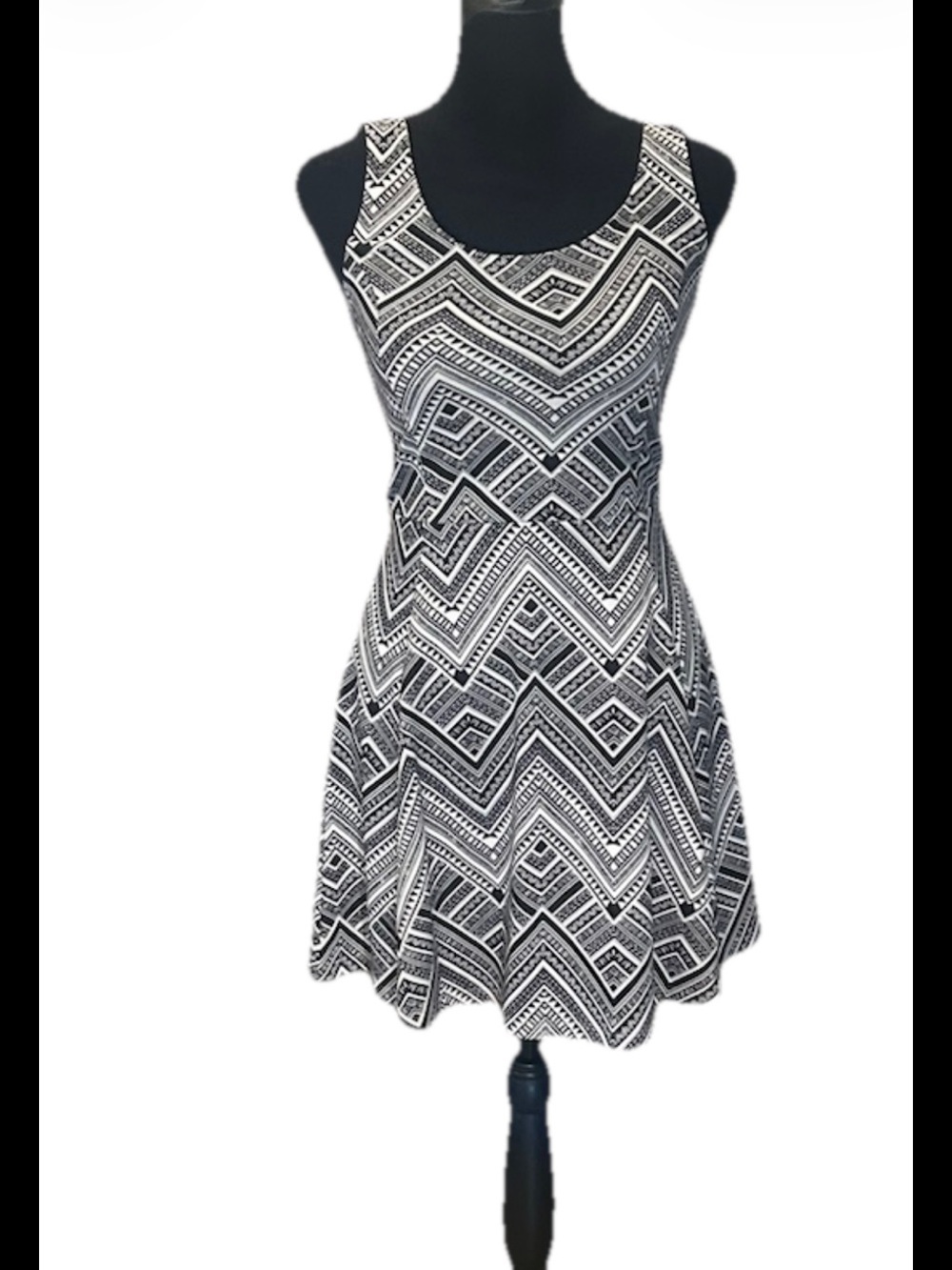 Divided Black White Geometric Scoop Neck Sleeveless A-Line Short Dress 4